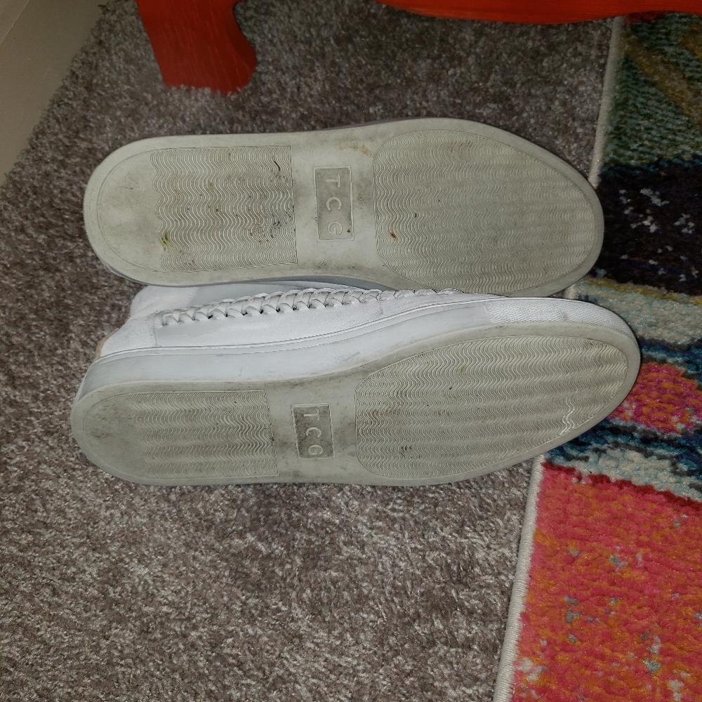 Shoes - Picture 5 of 5